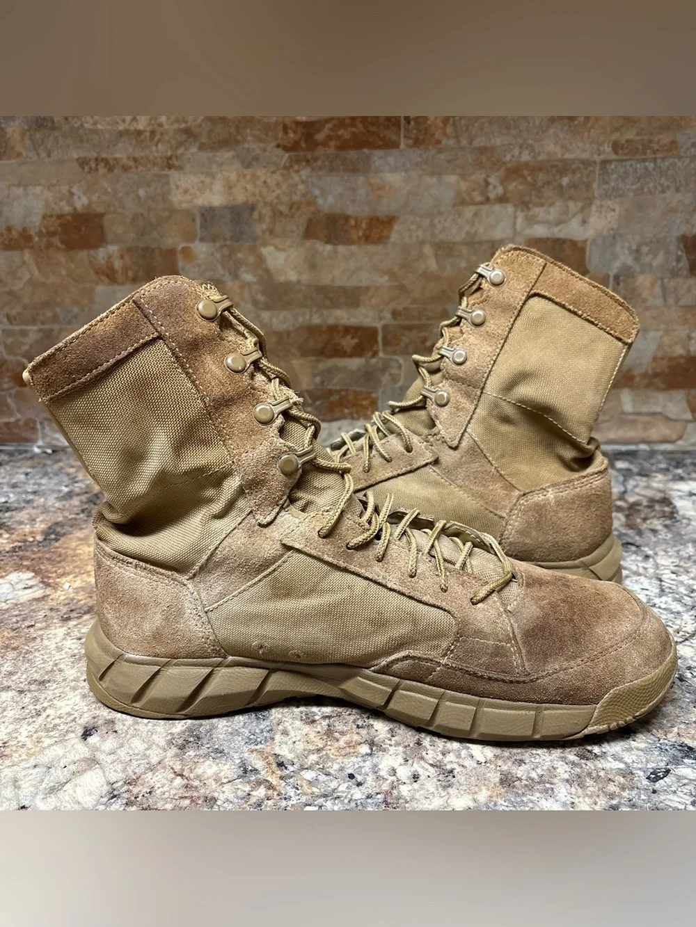 Oakley SI Light Assault 2 Military Tactical Combat Boots Tan Coyote Size 9.5